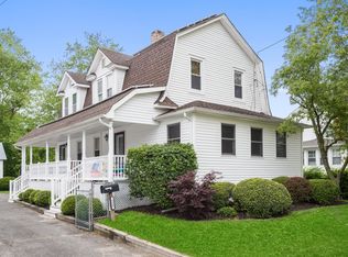 113 Main St, Farmingdale, NJ 07727
