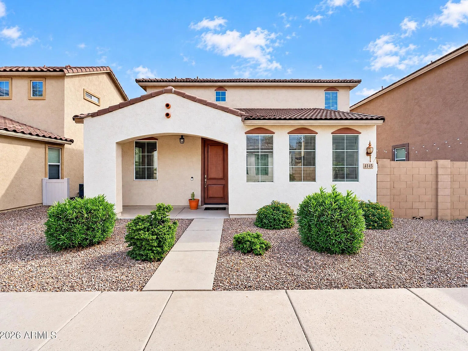 2 bed, 2.5 bath, 1347 sqft, $2,000 — Photo 1