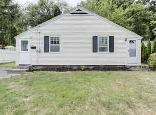 25 Ladybank Rd, Worcester, MA 01606