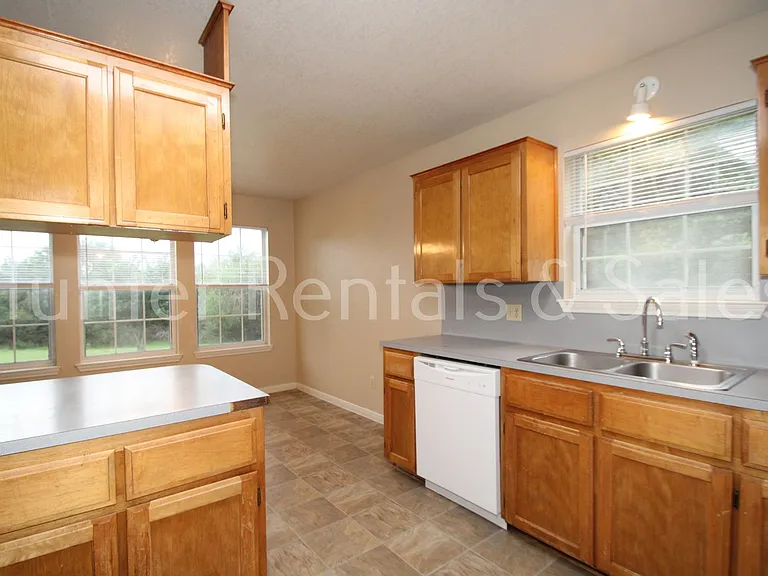 3275 Etta Kay Ln — Photo 15
