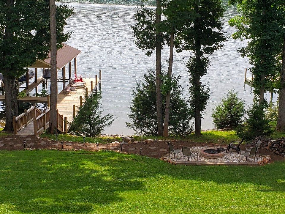 1st image of 4072 Hickory Cove Ln