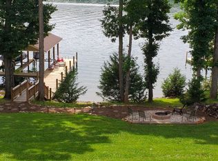 4072 Hickory Cove Ln, Moneta, VA 24121