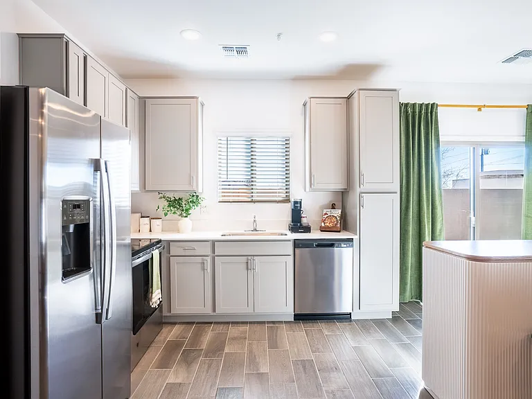 Banyan at 17 North Townhomes — Photo 19