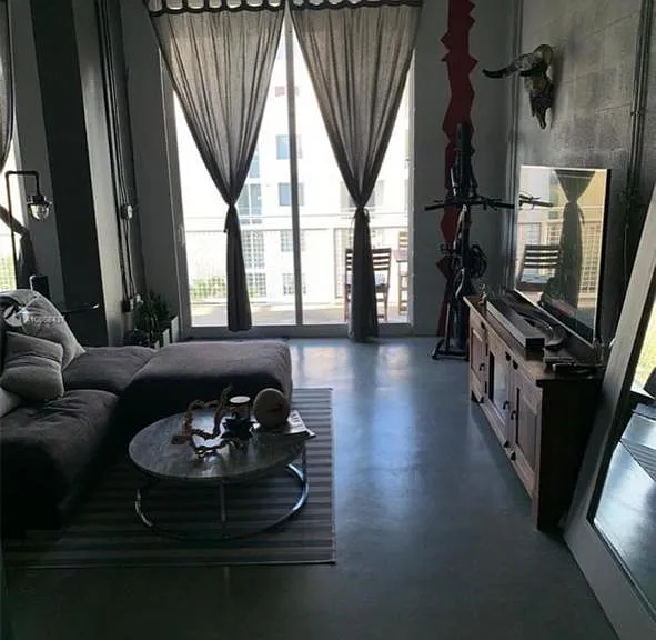 444 NE 30th St #51 — Photo 6
