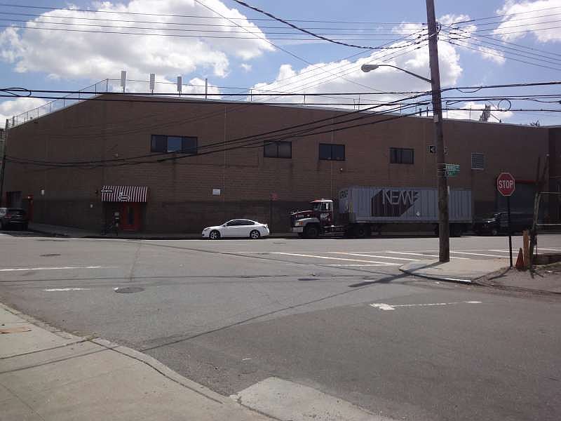 1st image of 5844 Maurice Ave