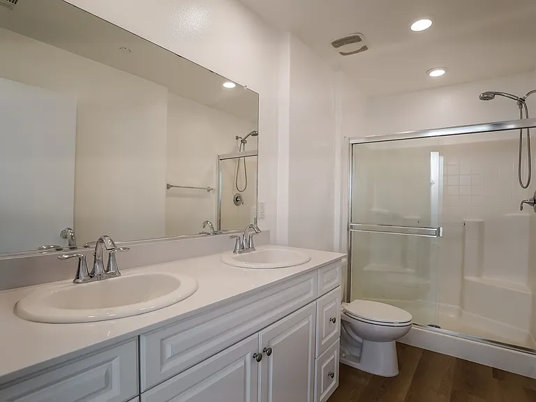 7235 N Cedar Rd — Photo 9