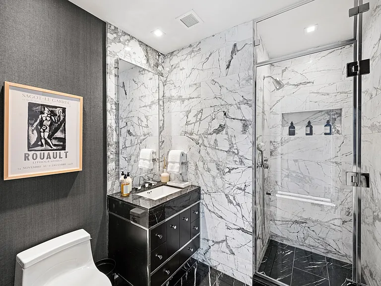 138 E 50th St #69 — Photo 9