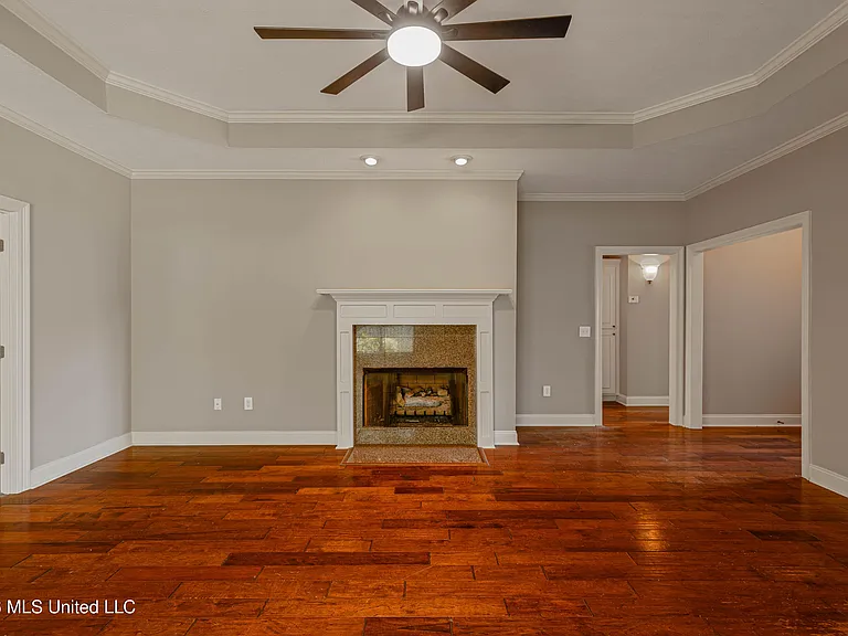 101 Sara Fox Dr — Photo 6
