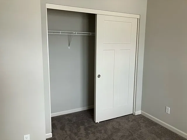 secondary bedroom A closet