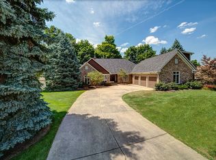 8208 Twin Pointe Cir, Indianapolis, IN