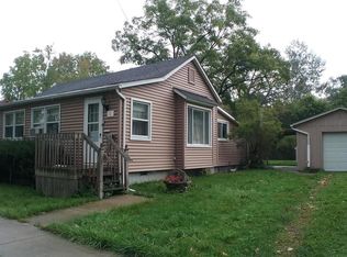 706 N Ottawa St, Saint Johns, MI 48879