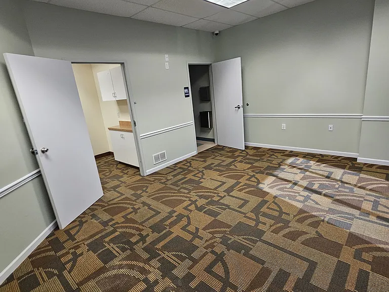 4379 Easton Ave #101-R — Photo 11