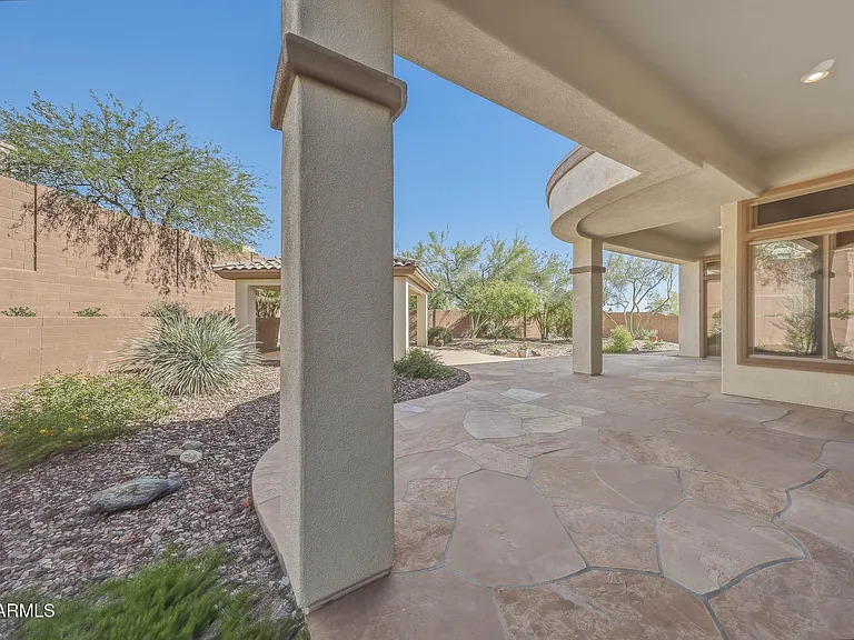2129 W Legends Way — Photo 42