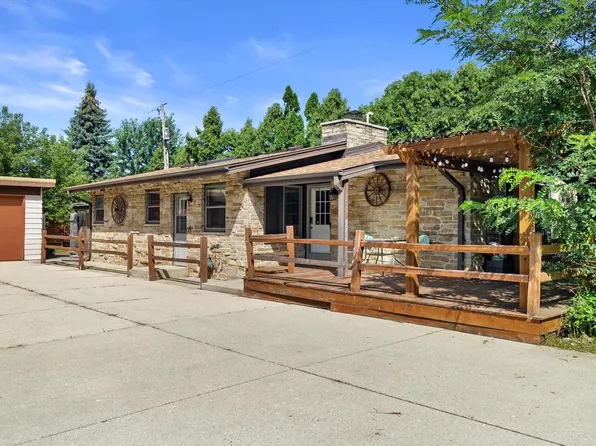 5445 S Nicholson AVENUE, Cudahy, WI 53110