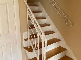 9 Cragmore Rd, Newton, MA 02464