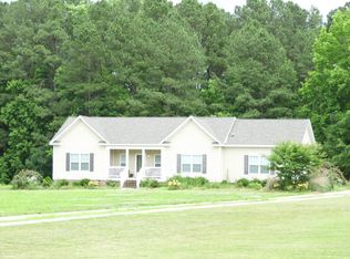 5650 Robinson Ferry Rd, White Plains, VA 23893