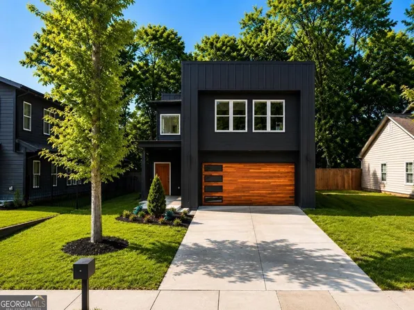 1378 Gus Thornhill Jr Dr, Atlanta, GA 30344
