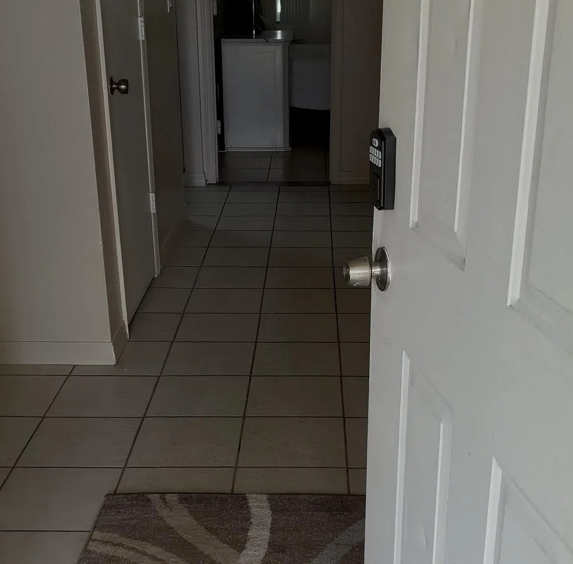 3 bed, 2.0 bath, 1698 sqft, $1,299 — Photo 2