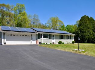 4 Daniel Square Ext, Belchertown, MA 01007