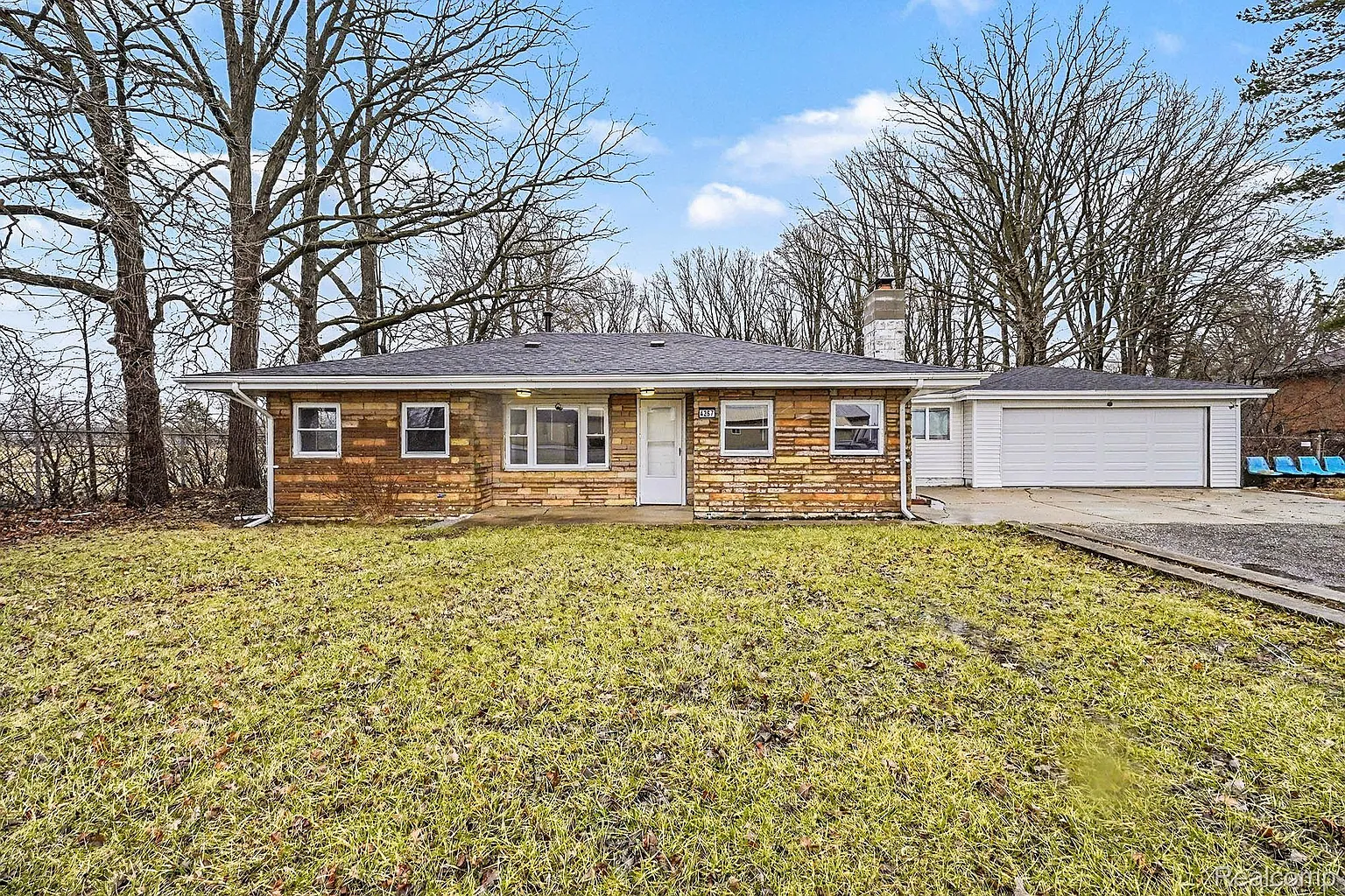 4267 Torrey Rd photo 1