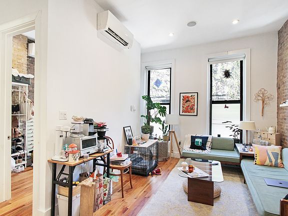 2nd image of 131 Herkimer St #3