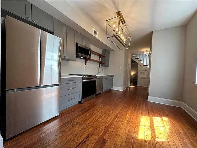 3 bed, 2.0 bath, 1290 sqft, $2,250 — Photo 4