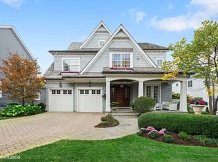 34 Gilbert Ave, Clarendon Hills, IL 60514