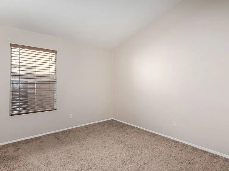 15428 S 23rd Pl — Photo 21