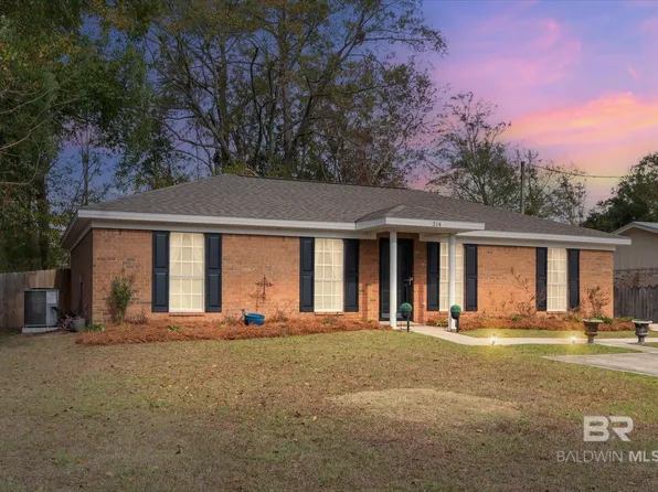 214 W Sycamore Ave, Foley, AL 36535
