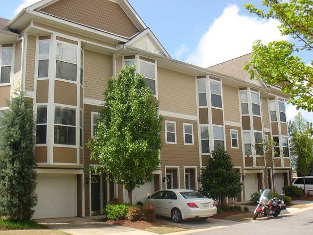 Spacious Glenwood Green