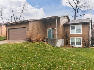 1643 27th St NW, Cedar Rapids, IA 52405
