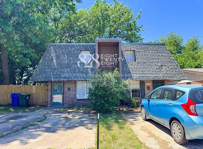 2 bed, 1.5 bath, 1156 sqft, $995 — Photo 3