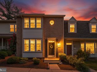 17 Hickory Hill Ct, Silver Spring, MD 20906