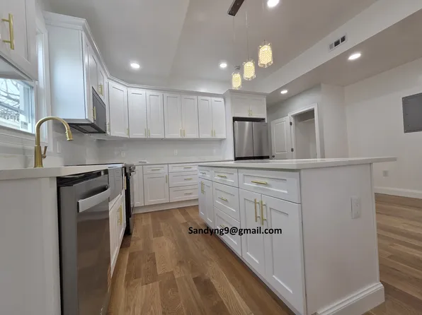 56-1 Pinckney St, Somerville, MA 02145