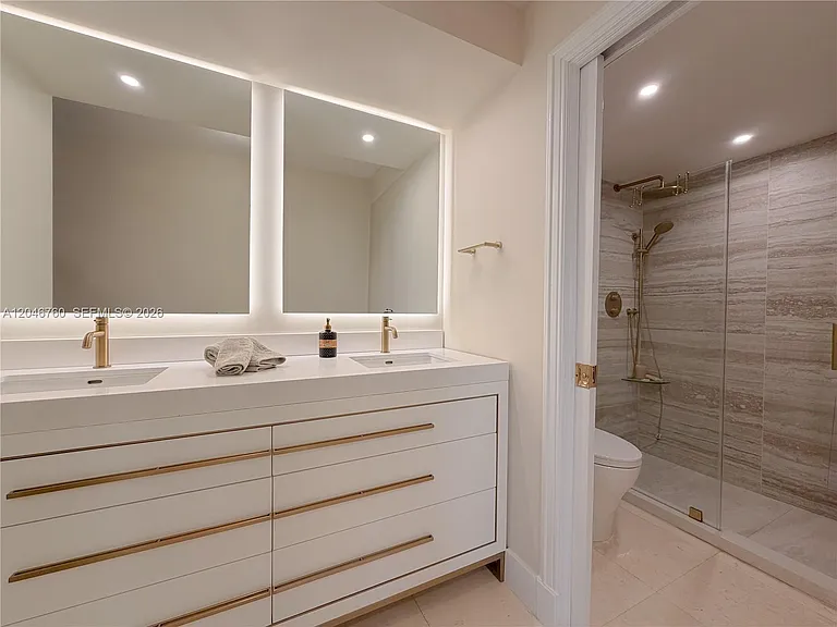 1111 Crandon Blvd #C1104 — Photo 13