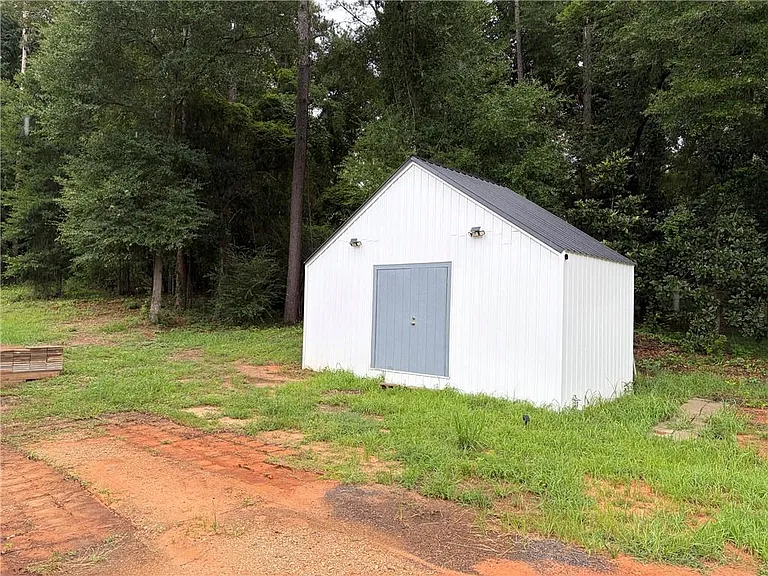 1300 Snow Rd N — Photo 21