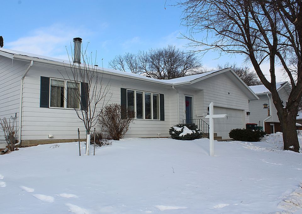 4317 1st St. N.W For Sale