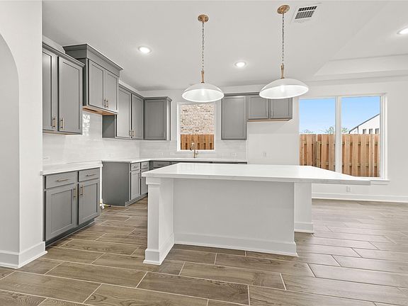5th image of 1931 El Pino St
