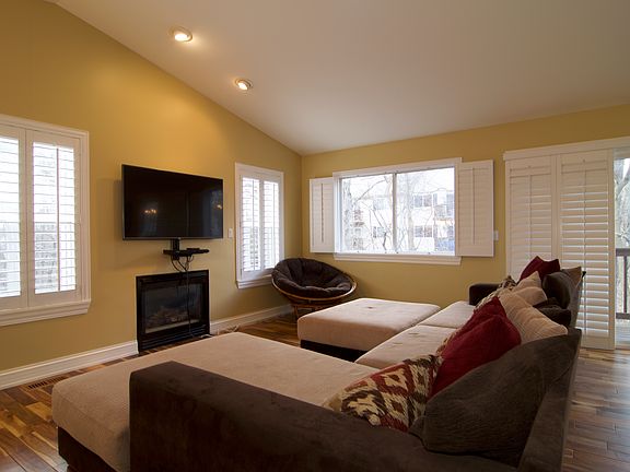 4th image of 25 Samuel Dr Unit 18-1
