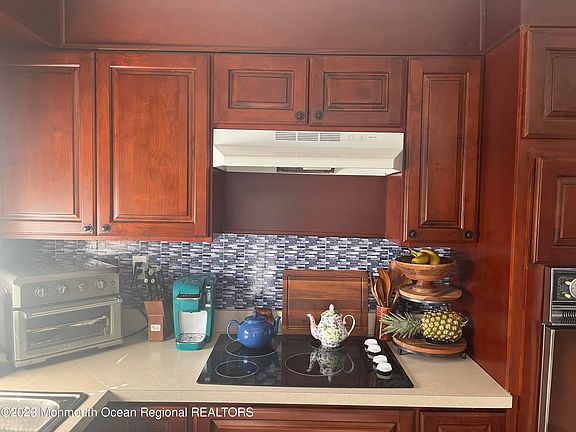 4th image of 28B Buckingham Drive
