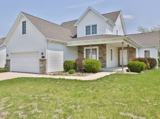 10335 Maine Dr, Crown Point, IN 46307