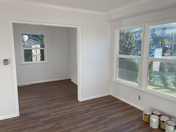 4th image of 4512 New York Ave