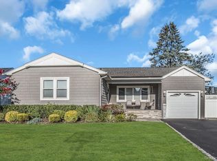 782 Norman Dr, Bellmore, NY 11710