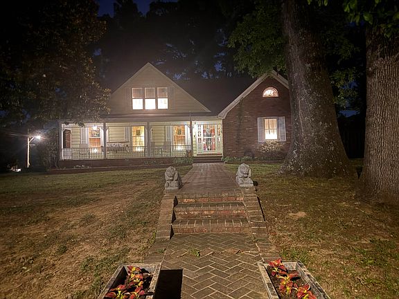 2nd image of 3194 Lammermuir Rd