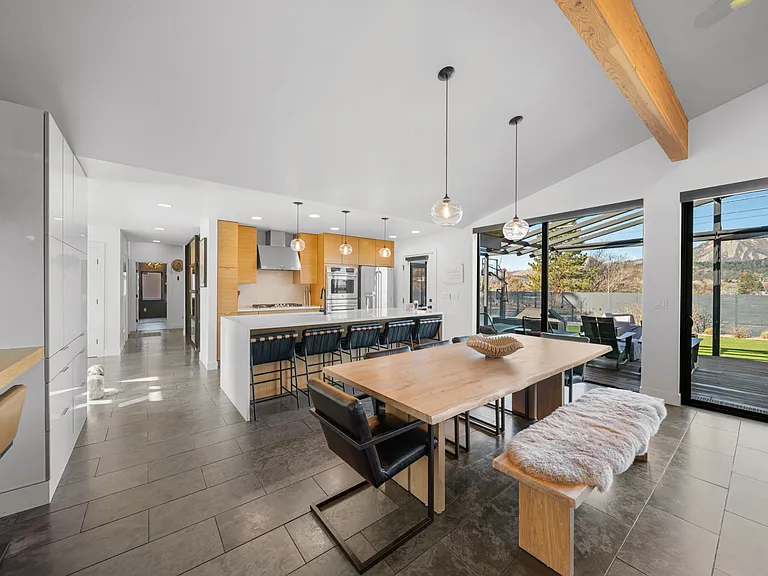 2713 Mesa Ave — Photo 10