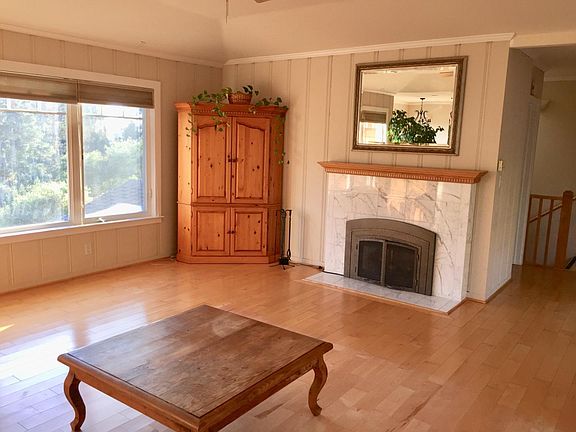 3rd image of 125 Eastridge Ct