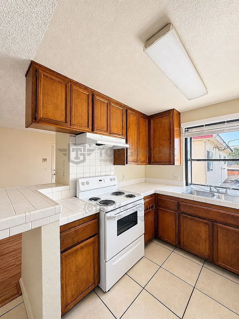 1 bed, 1.0 bath, $2,100 — Photo 4