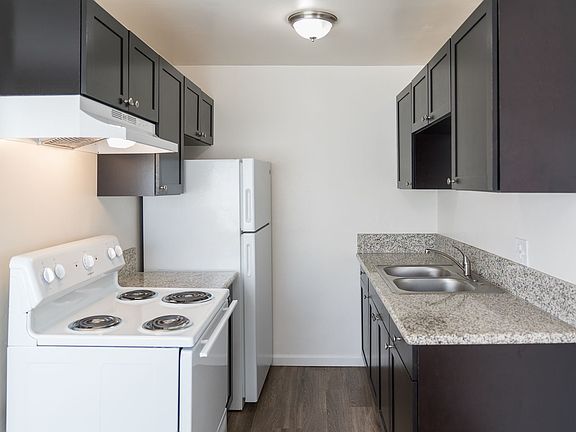 3rd image of 2720 Broadway #Ea3426d33