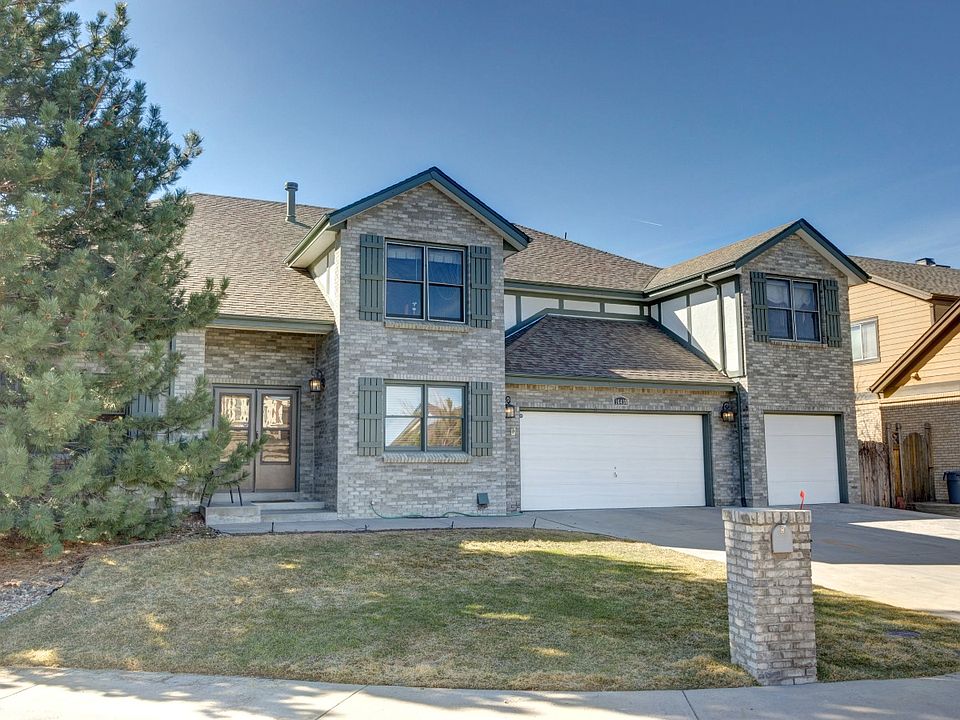 Front of home - In cul-de-sac!