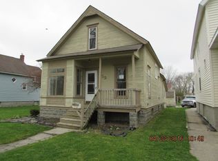 712 Taylor St, Bay City, MI 48708